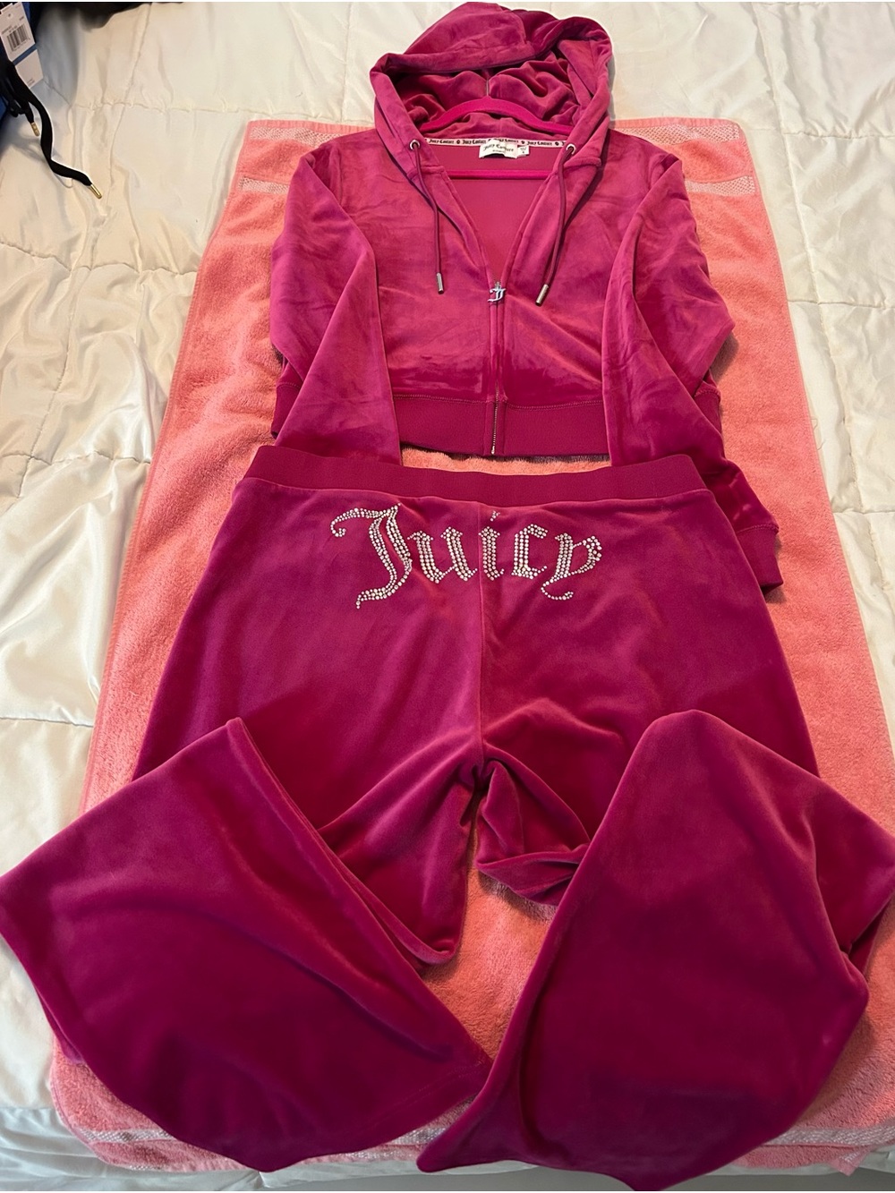 Juicy Couture Magenta Velour Track Pants & Hoodie Set - Picture 1 of 12